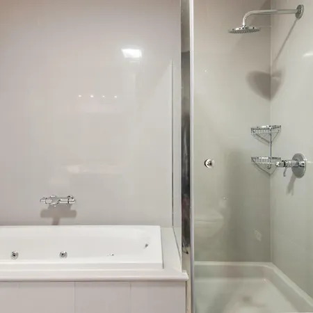 The Whitestone Appartement *