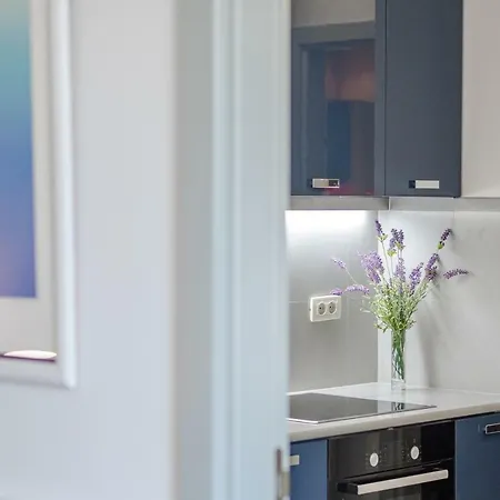 The Whitestone * Split