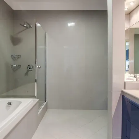 The Whitestone * Split