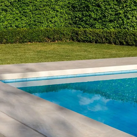 The Whitestone * Split