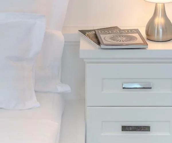 公寓 The Whitestone 斯普利特